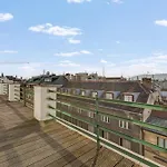 Skyline 127m With Terrace - Castle View Lägenhet Prag