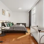 Skyline 127m With Terrace - Castle View