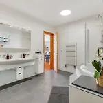 Skyline 127m With Terrace - Castle View Appartement