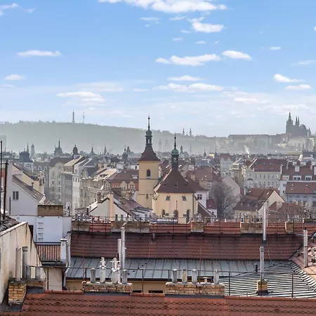 Skyline 127m With Terrace - Castle View Apartmán