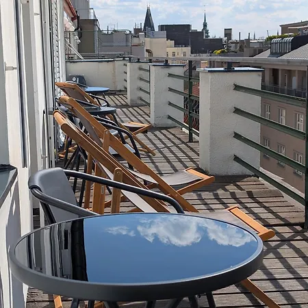 Skyline 127m With Terrace - Castle View Praha