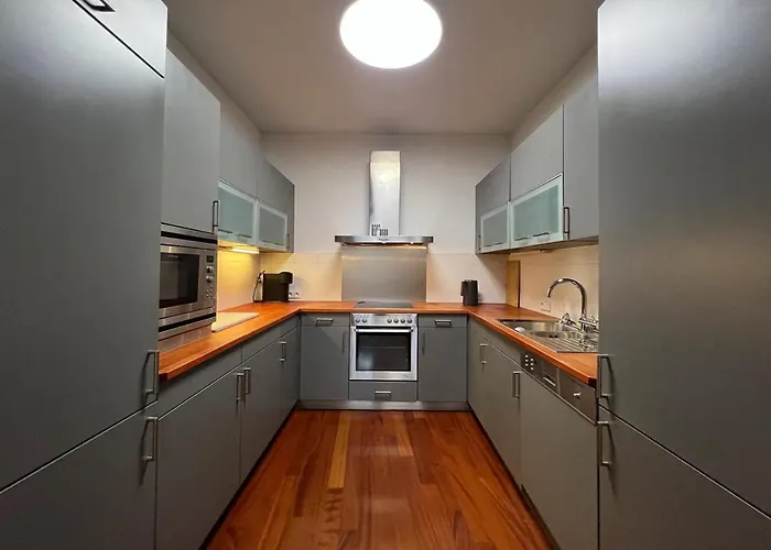 Skyline 127m With Terrace - Castle View Appartement *